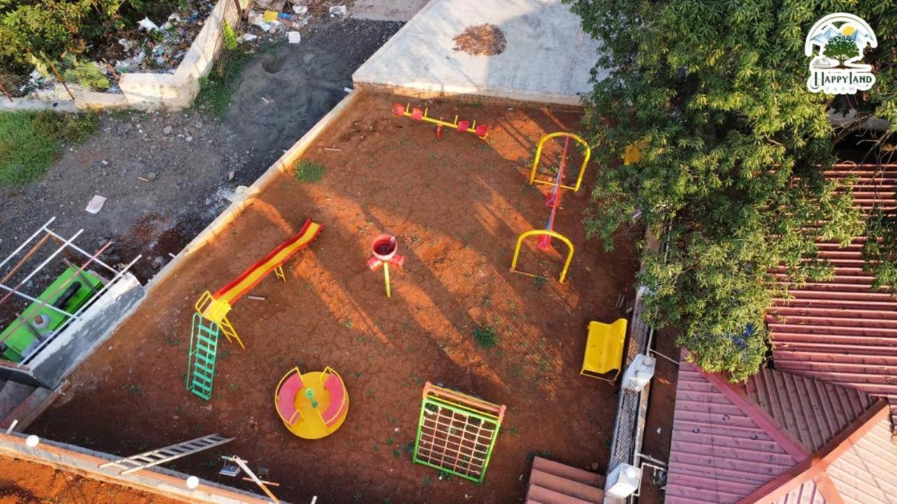 فندق Happy Land Farm كارجات المظهر الخارجي الصورة